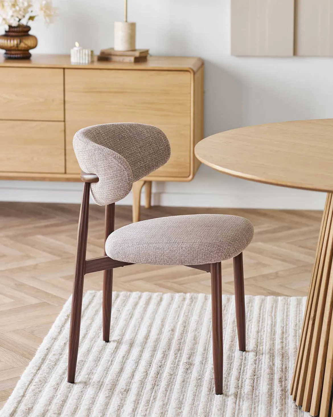 Linea spisebordsstol Sand/valnød
