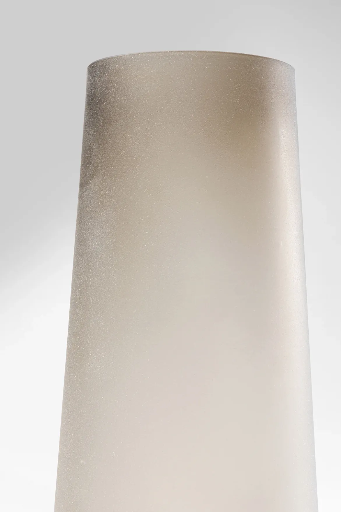 Noble ring vase Mat brun glas